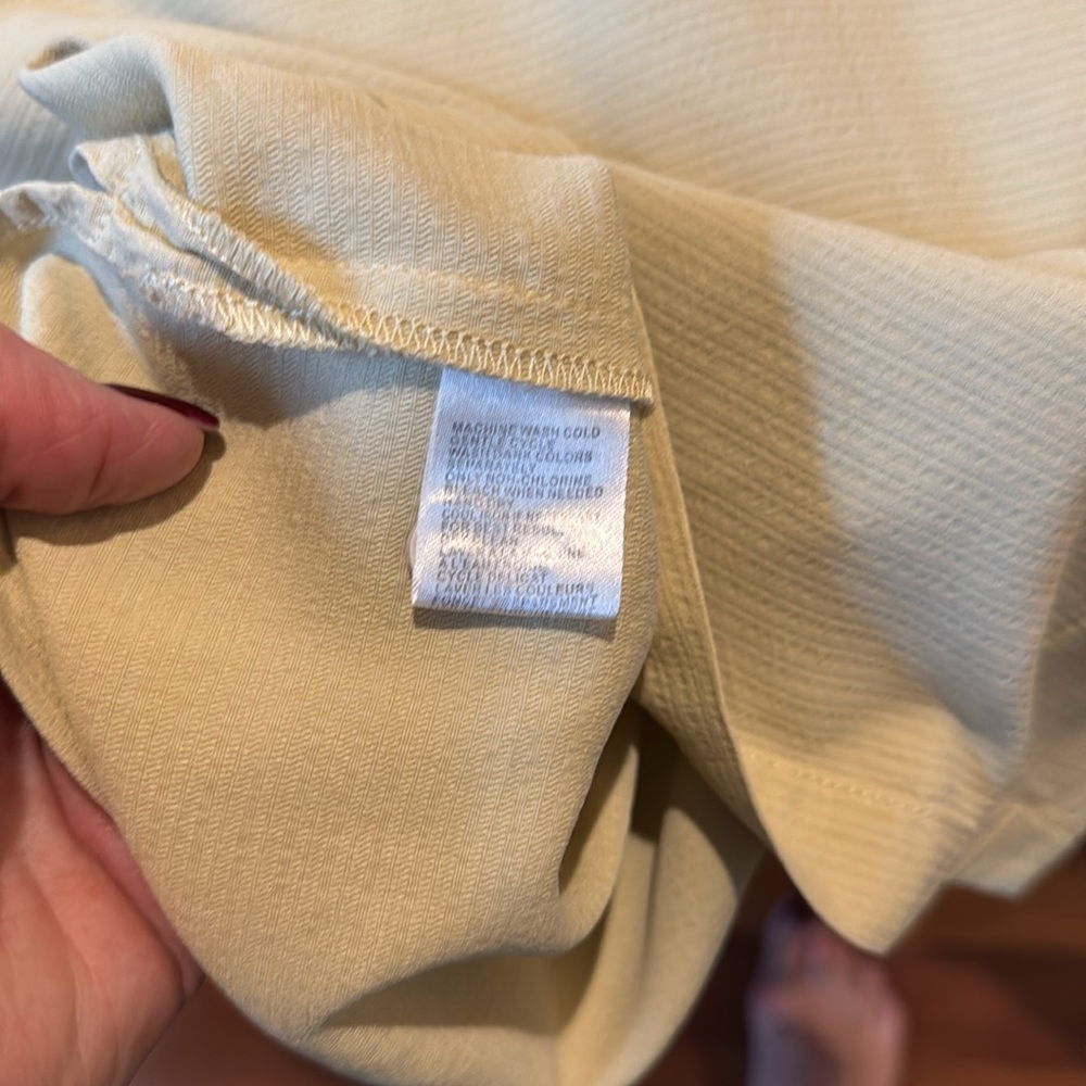 Men’s Tommy Bahama Solid Color Silk Shirt. - Picture 6 of 6